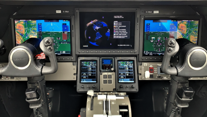 Learjet 70 cockpit