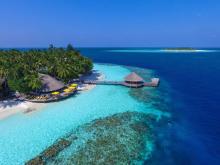 Crew-Maldives-Holidays-Dhawa-Ihuru