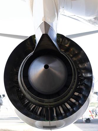 Airbus A220 engine