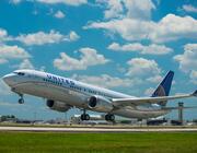 united 737-9 taking off