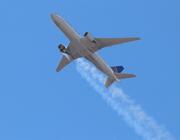 United Airlines 777