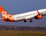 SkyUp Boeing 737-800