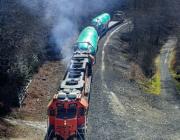 Boeing 737 fuselages by train
