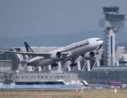 singapore airlines jet taking off