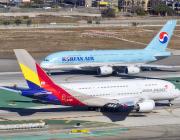 korean air Asiana jets together on tarmac