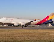 asiana cargo 747 jet