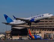 United Airlines 737 MAX 8