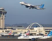 JetBlue and American aircraft