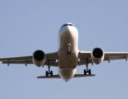 landing passenger jet