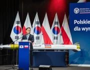 hanwha ceo Jae-il Son speaks during the signing ceremony for the Homar-K program in Poland