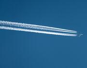 A380 contrails