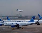 United jets at EWR