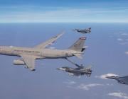 Singapore aircraft in flight