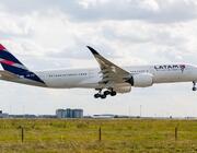latam a350 landing in paris