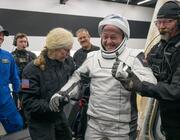 Astronaut Fincke reveals medical issue that ended the mission early. 