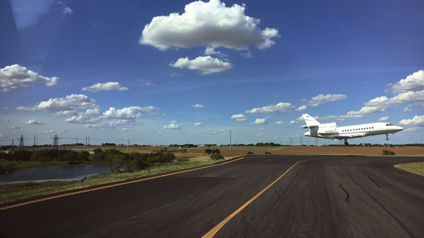 Staying On Glidepath: The Dangers Of The Duck-Under | Aviation Week Network - Vimarsana News