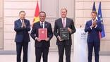 Vietnam Airlines and Airbus present MOU